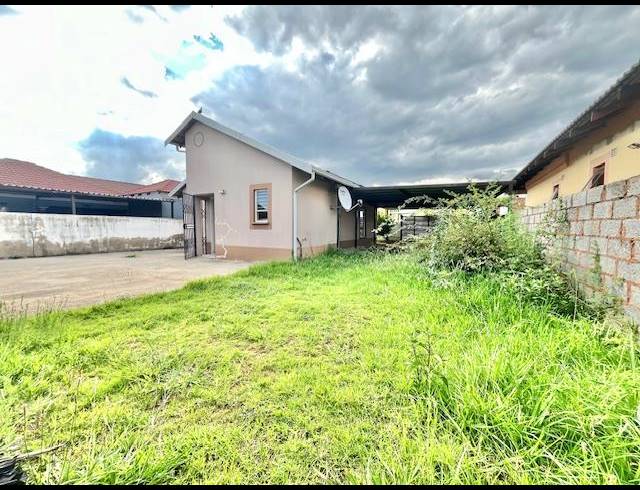 3 BEDROOM HOUSE FOR SALE IN SALFIN